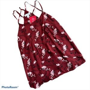 NWT ALLISON JOY EVEREVE RED FLORAL PRINT BLOUSE, RACER BACK, SIZE SMALL